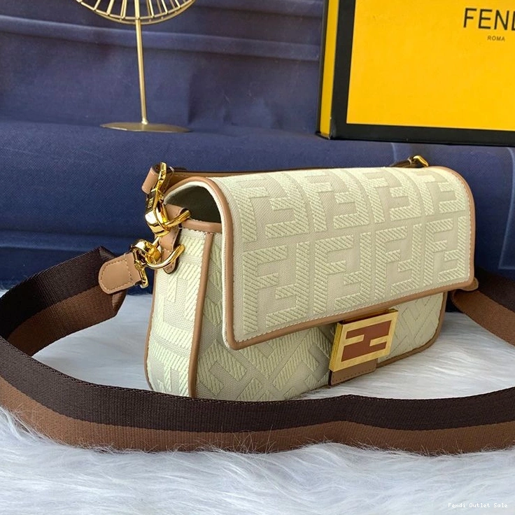 Cheap Motif Apricot Bag In Canvas Baguette FF Medium Fendi 0723